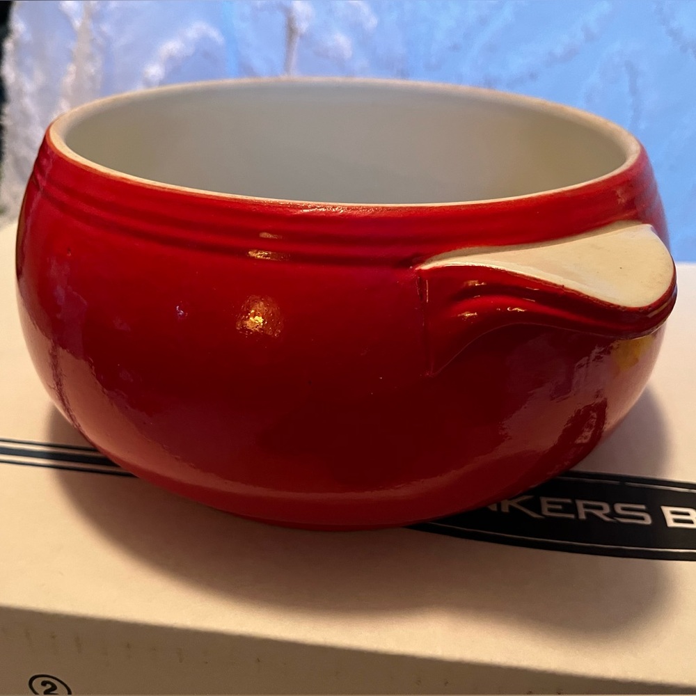 1940’s Halls Superior Quality 2-Qt Handled Casserole